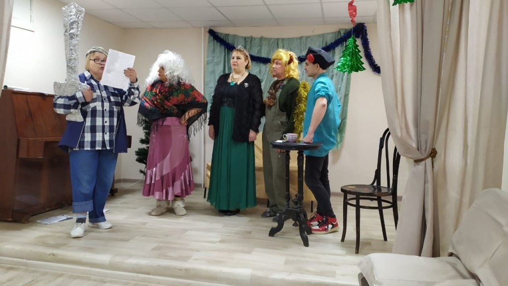 Указ Деда Мороза читает креативный Илья Муромец.jpg