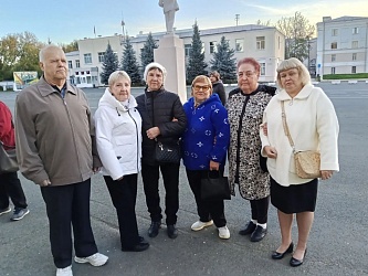 Члены Чапаевской МО ВОС побывали на концерте Северного русского народного хора