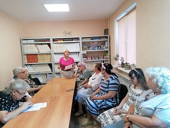 В Сызрани прошла беседа «Семья, согретая любовью» для участников программы «Активное долголетие»