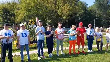 Автозаводская МО ВОС завершила проект «Тропа доверия» праздником физкультуры в конном клубе