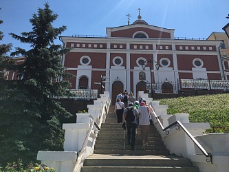 Паломничество с верой в сердце: обзорная экскурсия для гостей Иверской обители из Чапаевска