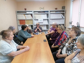Председатель Сызранской МО ВОС Демасова И. А. провела встречу с активистами организации в День Белой трости